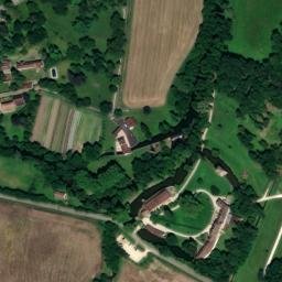 Satellite imagery of Château de Vault-de-Lugny, FR