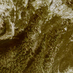 Satellite imagery of cairn, DE