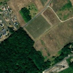 Satellite imagery of Château de Cangey, FR
