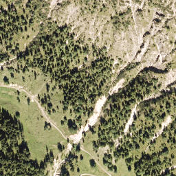 Satellite imagery of Kompar, AT