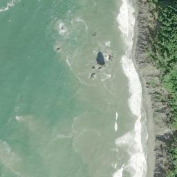 Satellite imagery of Hogsback, US