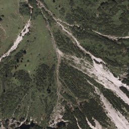 Satellite imagery of 122/3, CH