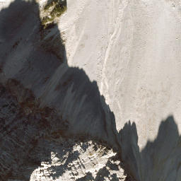 Satellite imagery of Große Riedlkarspitze, AT
