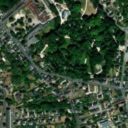 Satellite imagery of Château d'Amboise, FR