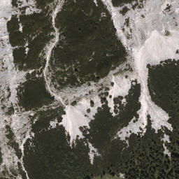 Satellite imagery of cairn, DE