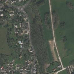 Satellite imagery of Château de Luynes, FR