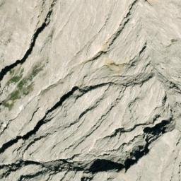 Satellite imagery of Hochgluck, AT