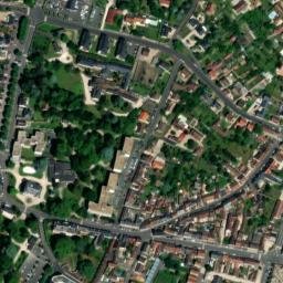 Satellite imagery of Château de Romorantin, FR