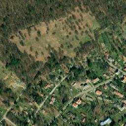 Satellite imagery of Cáki szintezési főalappont, AT