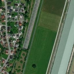 Satellite imagery of Montlingerberg, CH