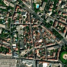 Satellite imagery of Château de Dijon, FR