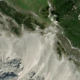 Satellite imagery of cairn, DE