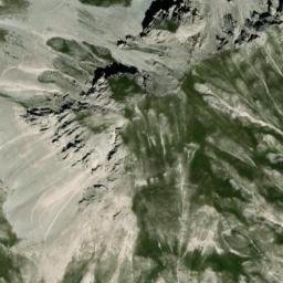 Satellite imagery of cairn, DE