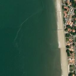 Satellite imagery of Roches de Vila, FR
