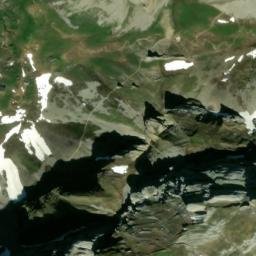 Satellite imagery of Hundstein, CH