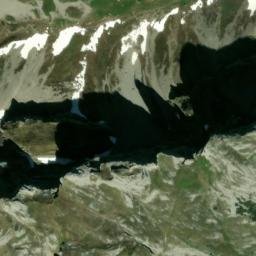 Satellite imagery of Hundstein, CH