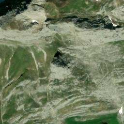 Satellite imagery of Hundstein, CH
