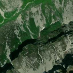 Satellite imagery of Hundstein, CH