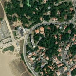 Satellite imagery of Le Pointeau, FR