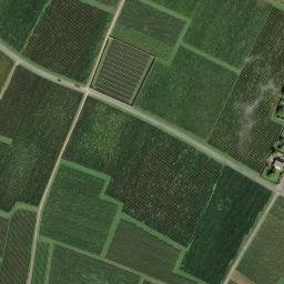Satellite imagery of Château de Parnay, FR