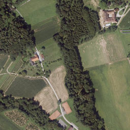 Satellite imagery of Schloss Münichhofen, AT