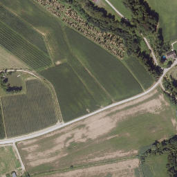 Satellite imagery of Schloss Münichhofen, AT