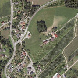 Satellite imagery of Schloss Münichhofen, AT