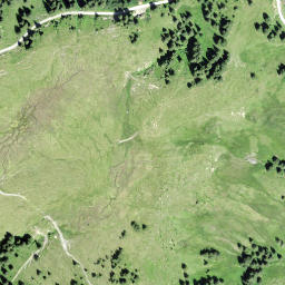 Satellite imagery of Saum, CH