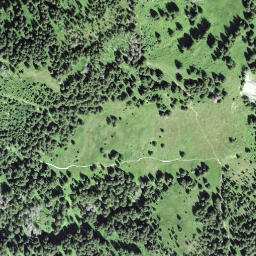 Satellite imagery of Saum, CH