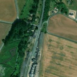 Satellite imagery of Chateau de la Roche, FR