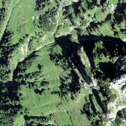 Satellite imagery of Chnorren, CH