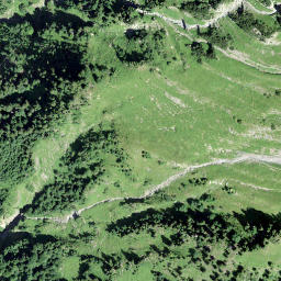 Satellite imagery of Chnorren, CH