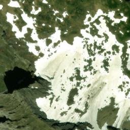 Satellite imagery of Alvier, CH