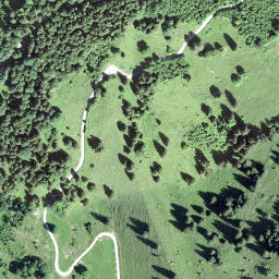 Satellite imagery of Chratzegg, CH