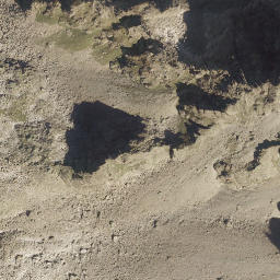 Satellite imagery of Rosannagrat, AT