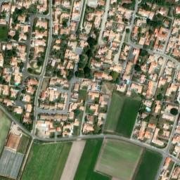 Satellite imagery of Pointe des Charniers, FR