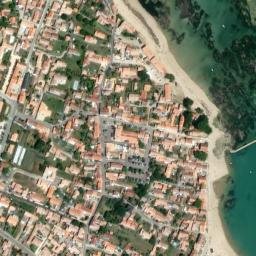 Satellite imagery of Pointe des Charniers, FR
