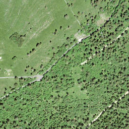 Satellite imagery of Crêt de Courti, CH