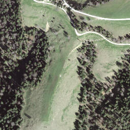 Satellite imagery of Chuerethübeli, CH