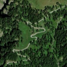 Satellite imagery of Uf den Sätz, CH