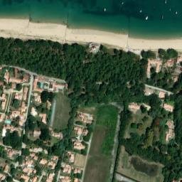 Satellite imagery of Le Cobe, FR