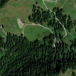 Satellite imagery of Hoch Carnellis, CH
