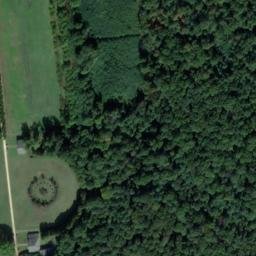Satellite imagery of Château de Richelieu, FR