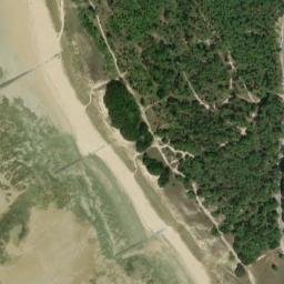 Satellite imagery of Pointe de la Loire, FR