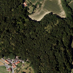 Satellite imagery of Höfberg, AT