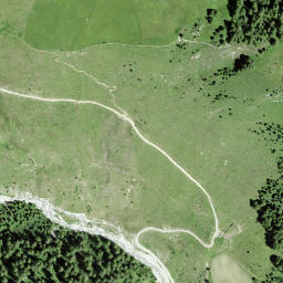 Satellite imagery of Chè d'Mot, CH