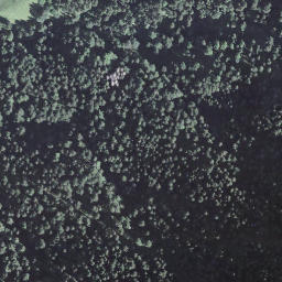 Satellite imagery of Farnere, CH