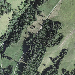 Satellite imagery of Farnere, CH
