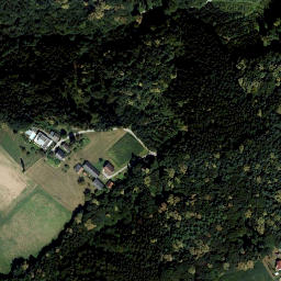 Satellite imagery of Schloss Frauenheim, AT
