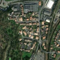 Satellite imagery of Château de Bressuire, FR
